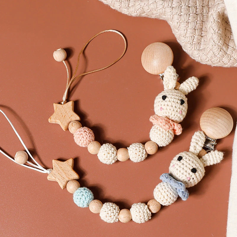 Attache sucette mignonne pour bébé - modÚle Mon Bébé Baroudeur, design doux & sécuritaire
