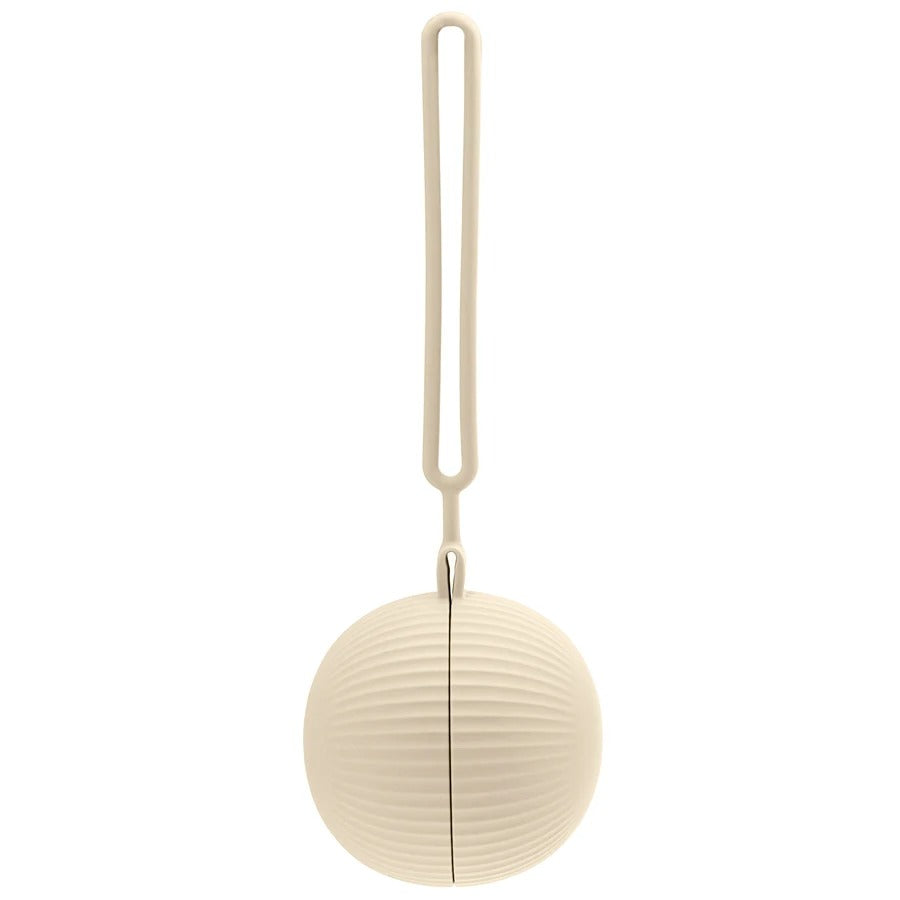 Boîte à tétines bébé beige refermable et compacte