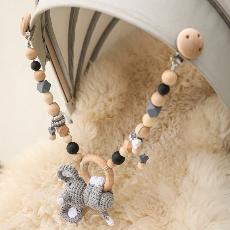 Chaine suspendue de poussette pour bébé. Jouet d'éveil. Thème éléphant