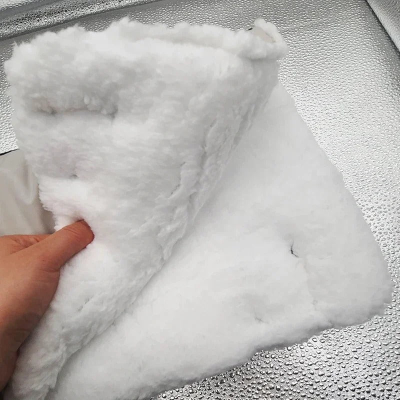 Zoom sur le tissu chaud et imperméable du chauffe mains