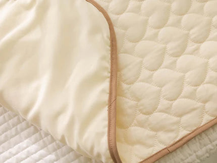 Accessoire de change pour bébé doux, pratique et transportable