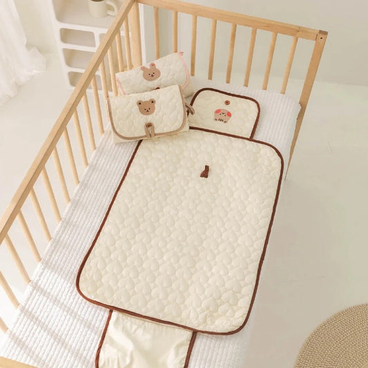 Matelas à langer matelassé design pour bébé baroudeur