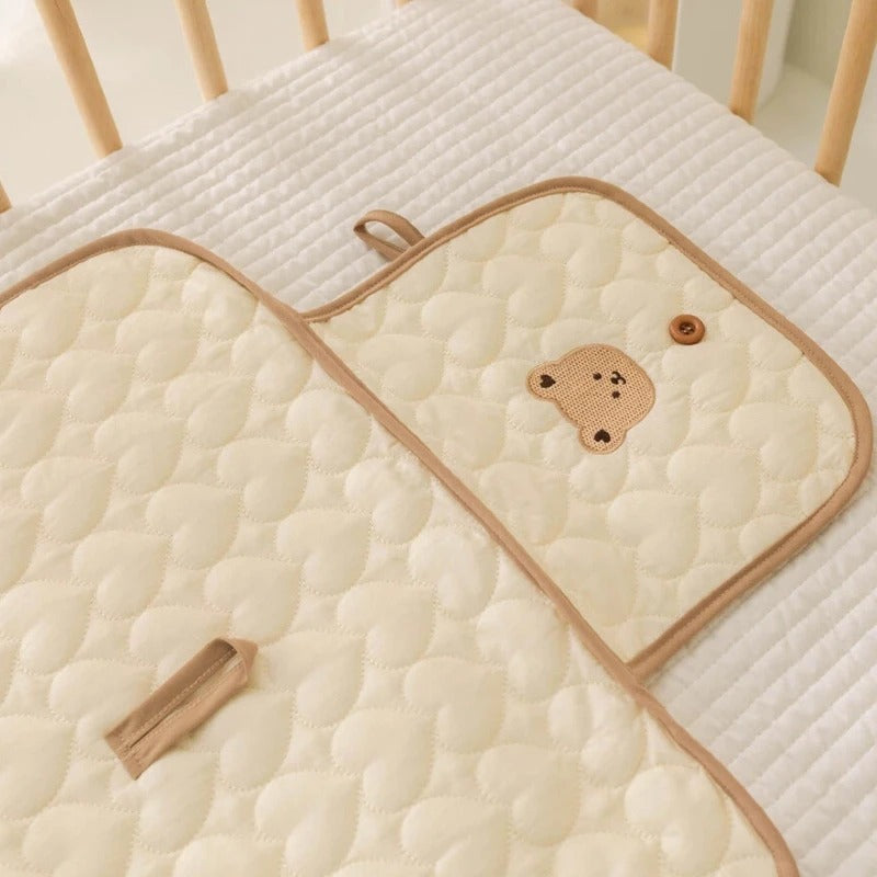 Matelas à langer matelassé design pour bébé baroudeur
