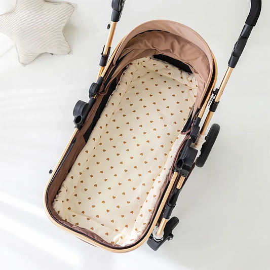 Matelas poussette bébé réversible
Ă©tĂ© / hiver - pratique et moelleux avec motifs cĆurs