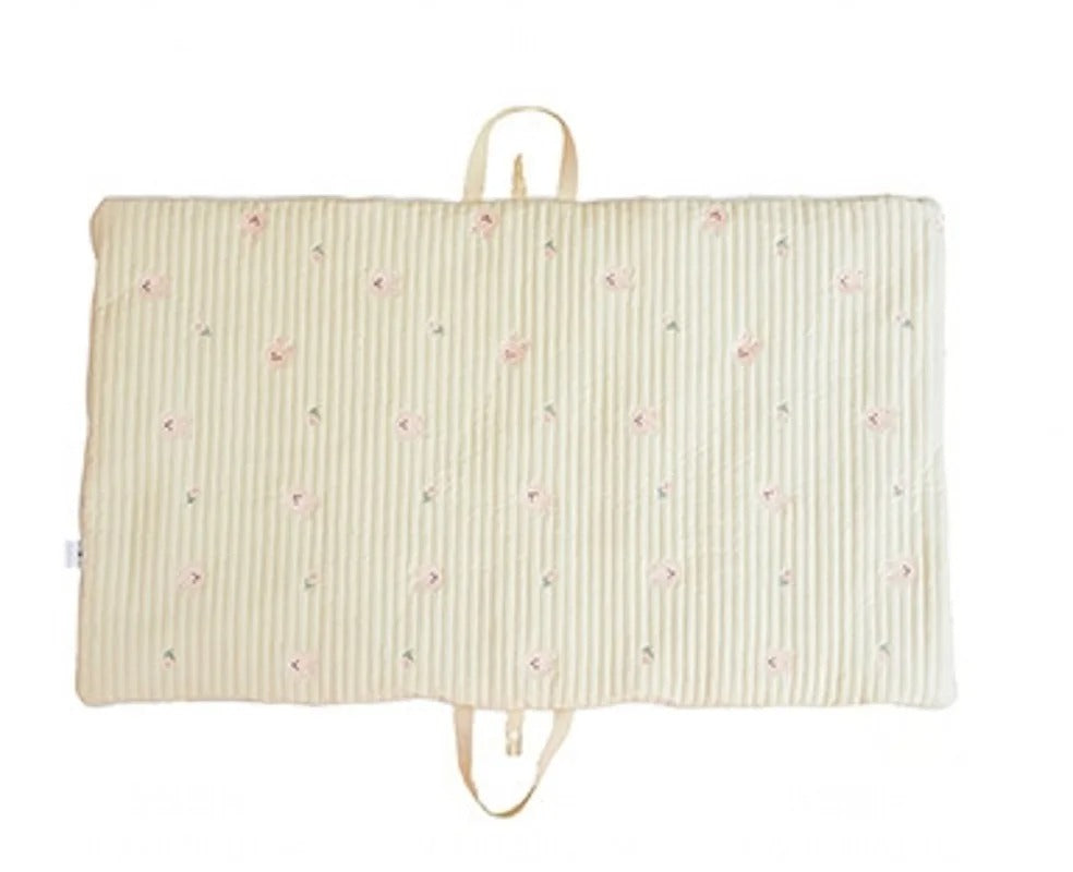 Matelas de sieste pour la crÚche pliable pour bébé motif lapin tulipe