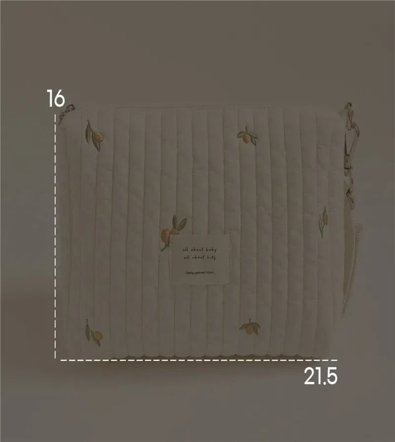 Trousse de toilette et de rangement en gaz de coton pour vos bébés, enfants et parents. Cette trousse est idéale pour vos déplacements et vos voyages.