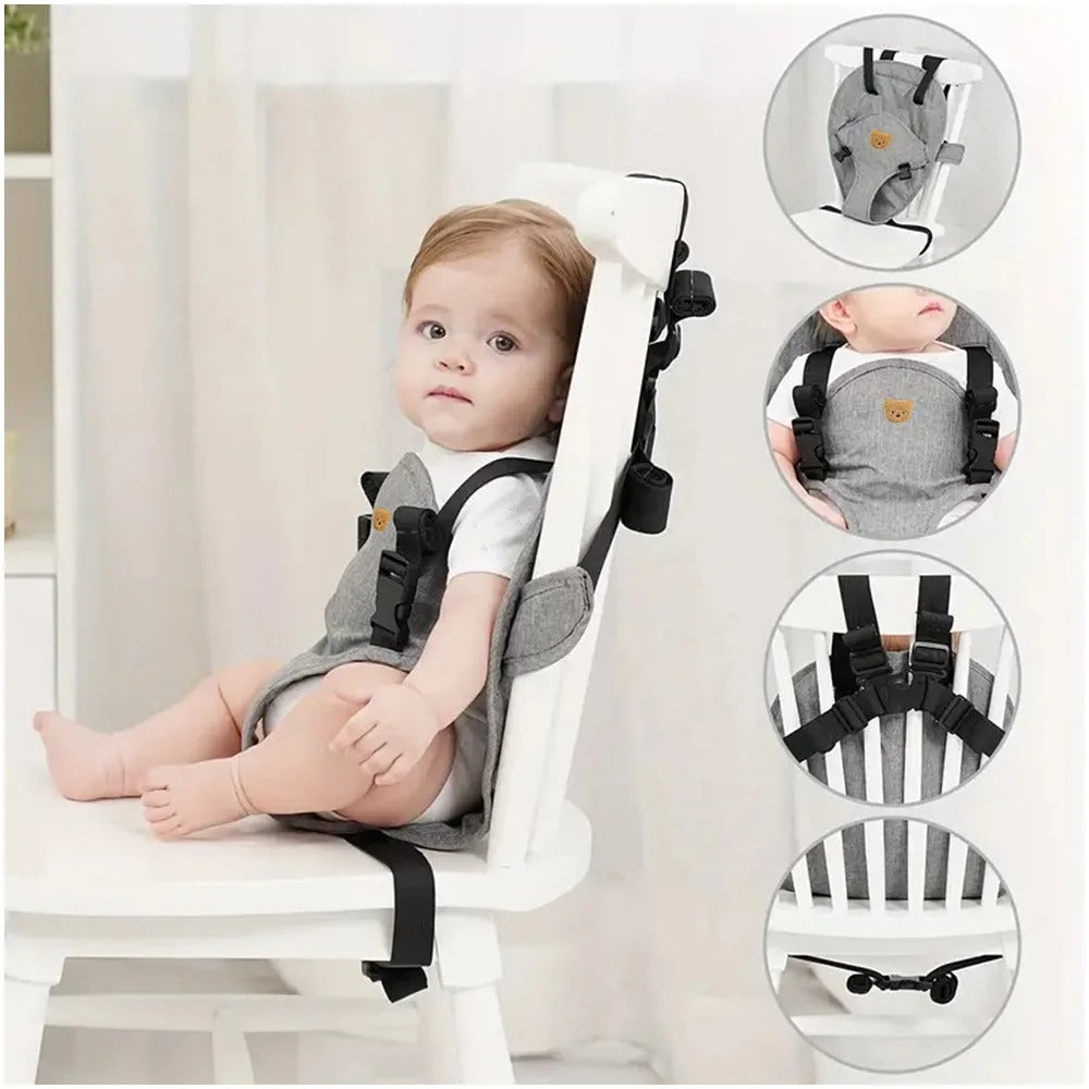 Bébé attaché en toute sécurité dans une chaise haute