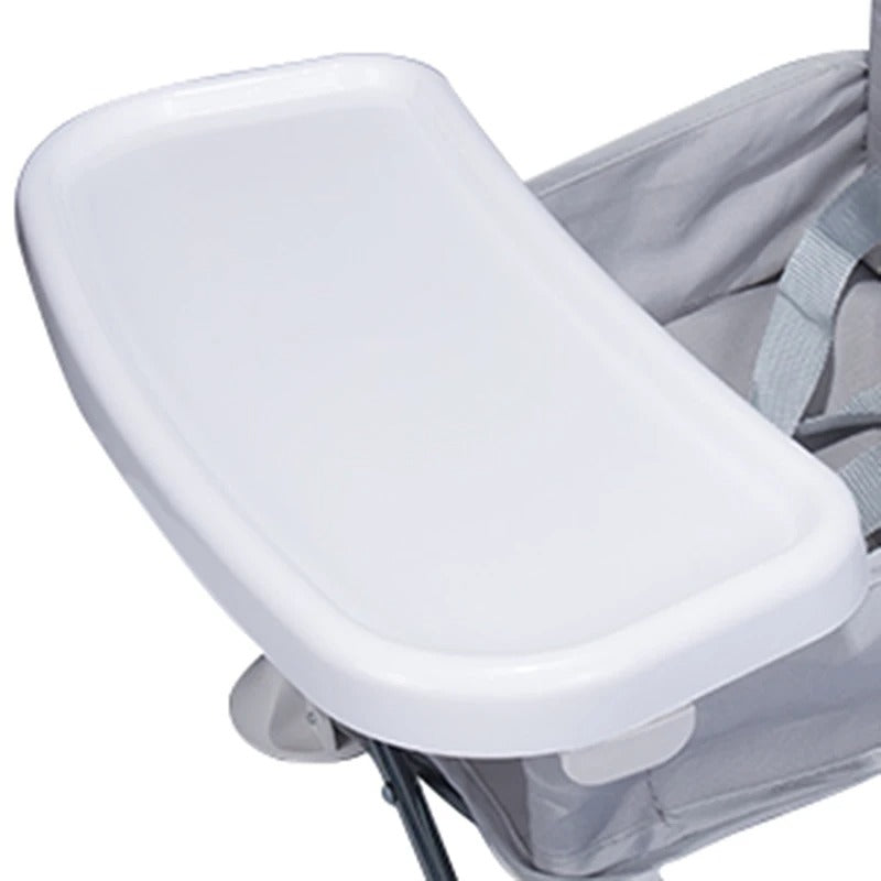 Rehausseur pliant et transportable. Une chaise pliable idéale pour les repas de bébé. Très pratique grâce à son plateau. Top pour l'intérieur, l'extérieur et les voyages