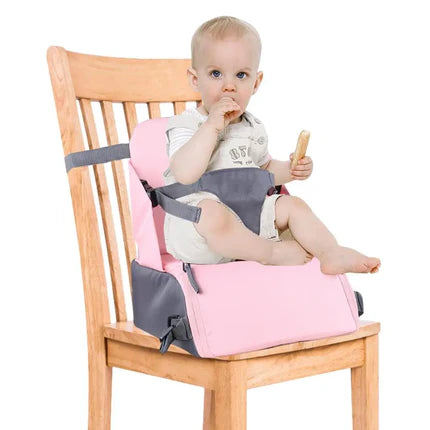 Siège de table mais aussi rehausseur de chaise pour bébé super pratique et facile à installer également sur une chaise.